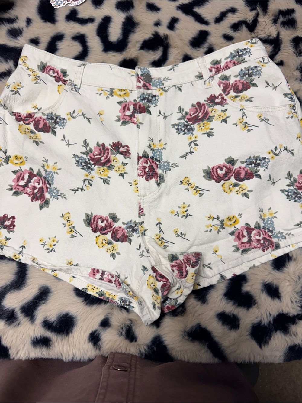 ROLLA'S White Floral High-Rise Jean Shorts